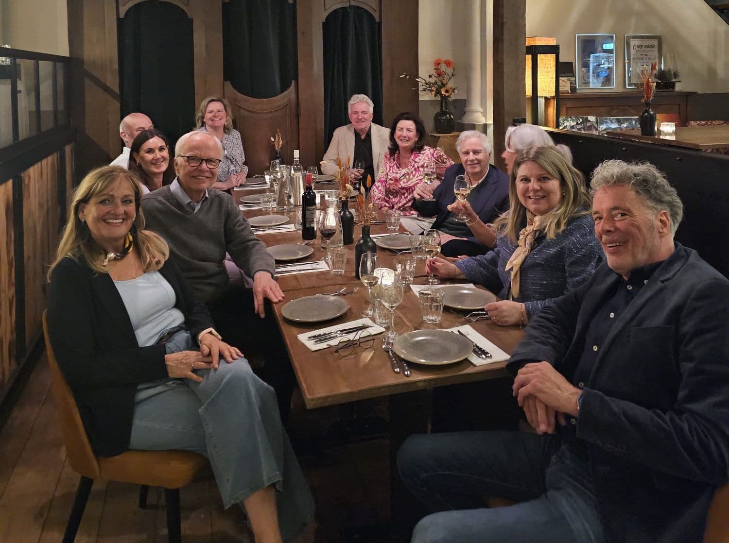 Gezellig Kiwanis ledendiner met partners in Onze Kerk